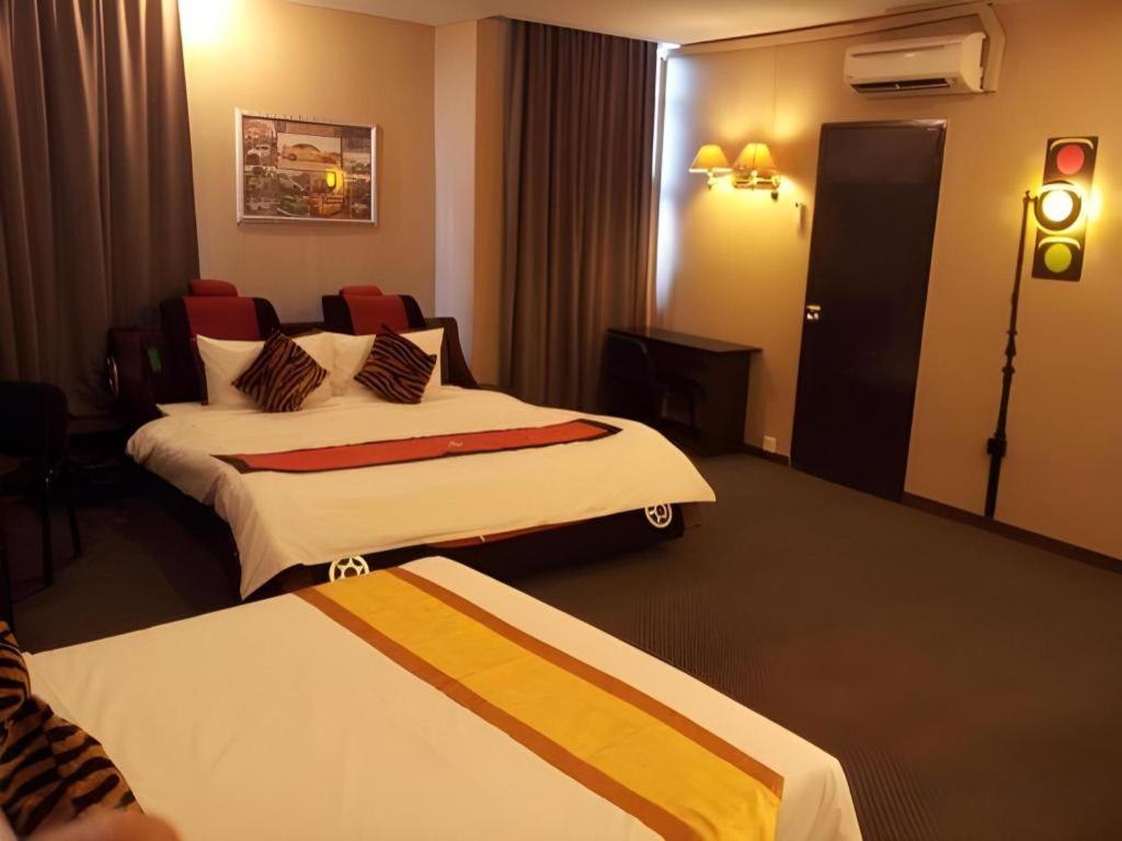 Paragon City Hotel Ипох Екстериор снимка