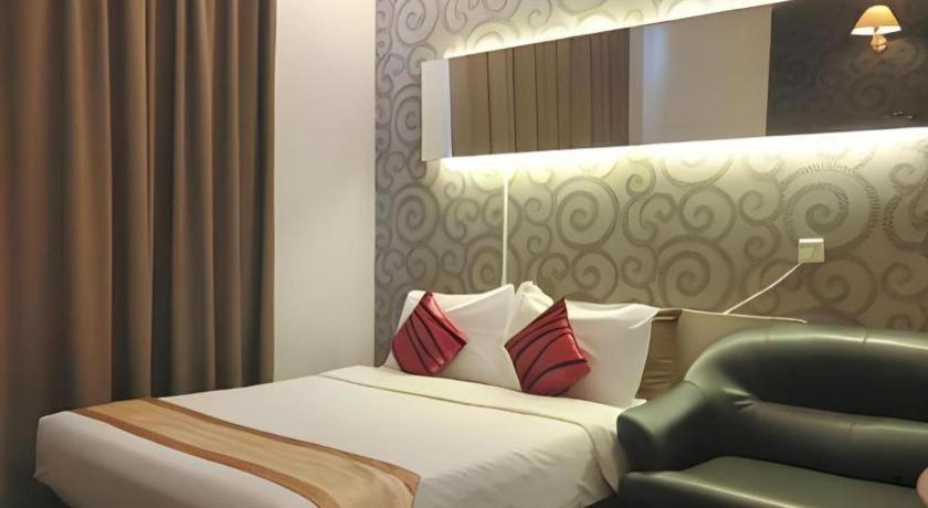 Paragon City Hotel Ипох Екстериор снимка