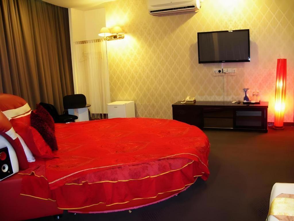 Paragon City Hotel Ипох Екстериор снимка